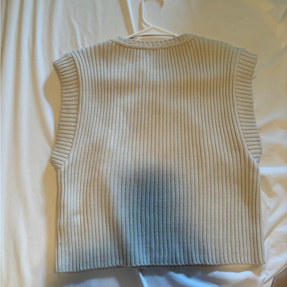 Zara Disney Knit Sweater Vest - Picture 2 of 3